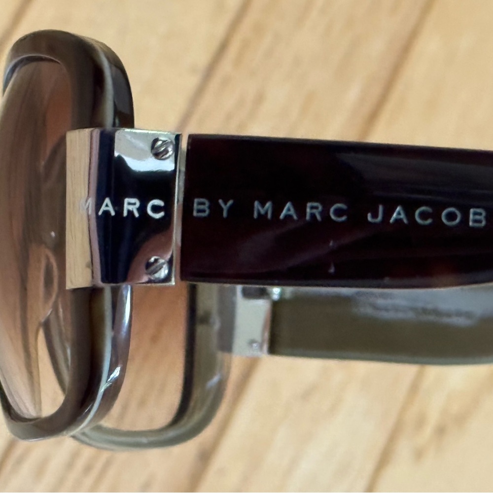 Marc by Marc Jacobs Tortoise Shell  Classic Sunglasses